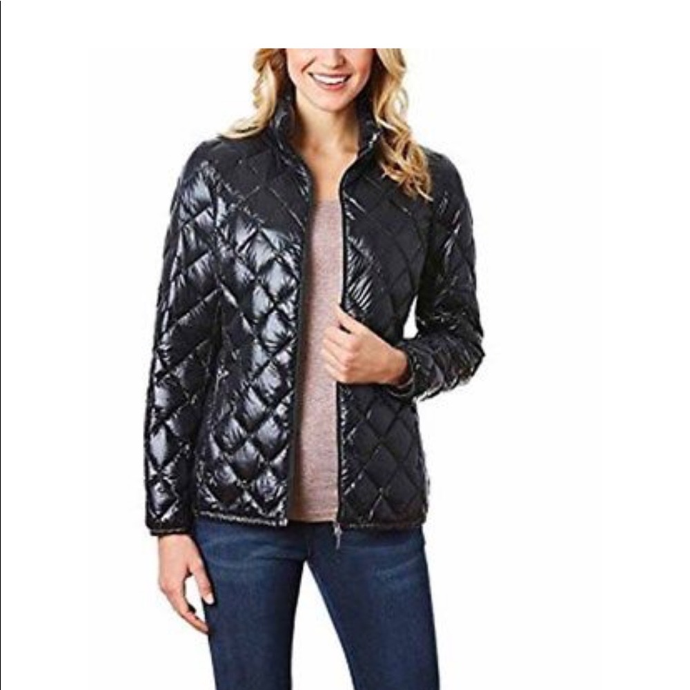 32 Degrees jacket, 2 jackets. 1 Small and 1 extra small and 32 deg shirt 3 items